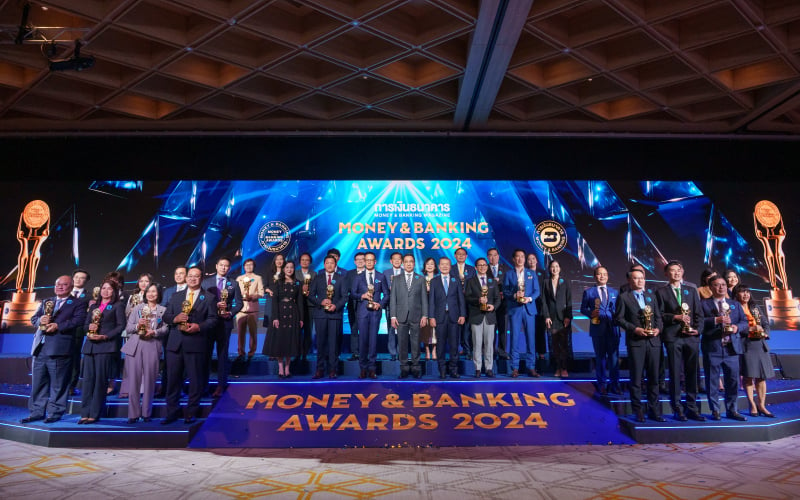 MoneyBanking_Awards-03.jpg