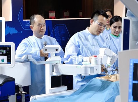 A Robot Cannot Replace the Surgeon thailand
